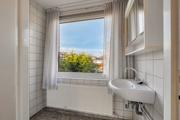 Photo 15 of Miltonstraat 34