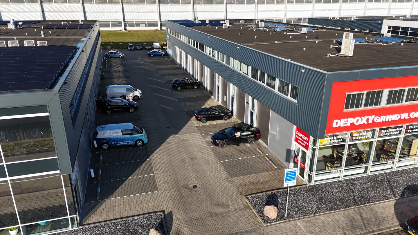 View photo 2 of Koperhoek 30