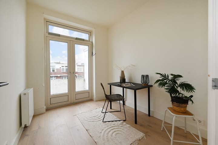 Photo 30 of Perenstraat 164