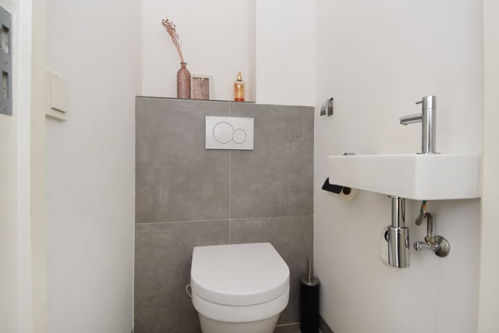 Photo 34 of Perenstraat 164