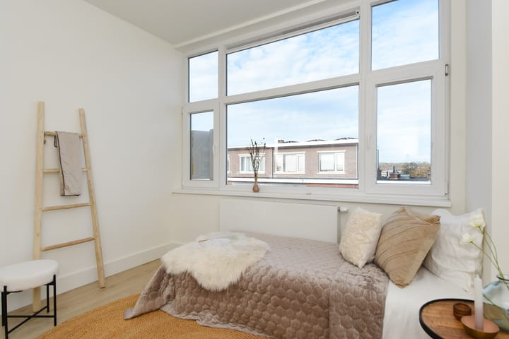 Photo 46 of Perenstraat 164