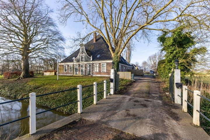 Foto 10 van Middenweg 189