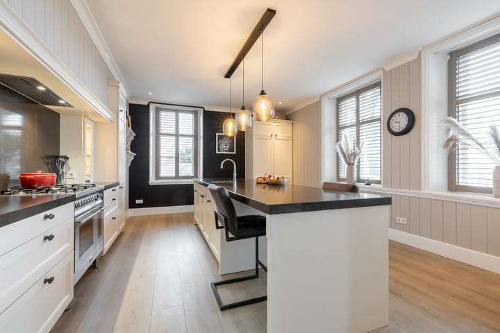 Foto 24 van Middenweg 189