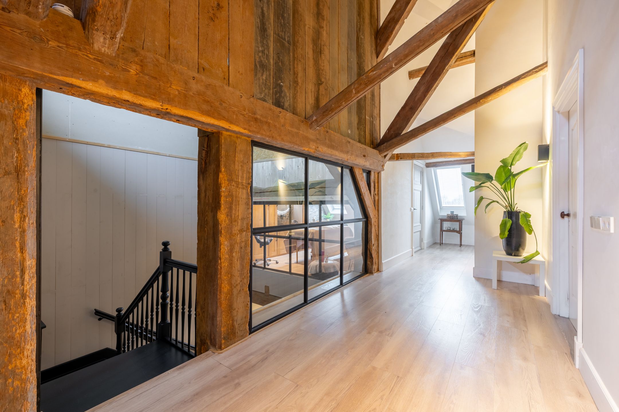 Foto 42 van Middenweg 189