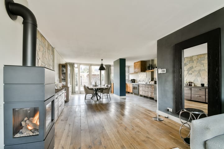 Photo 2 of Molenweg 12