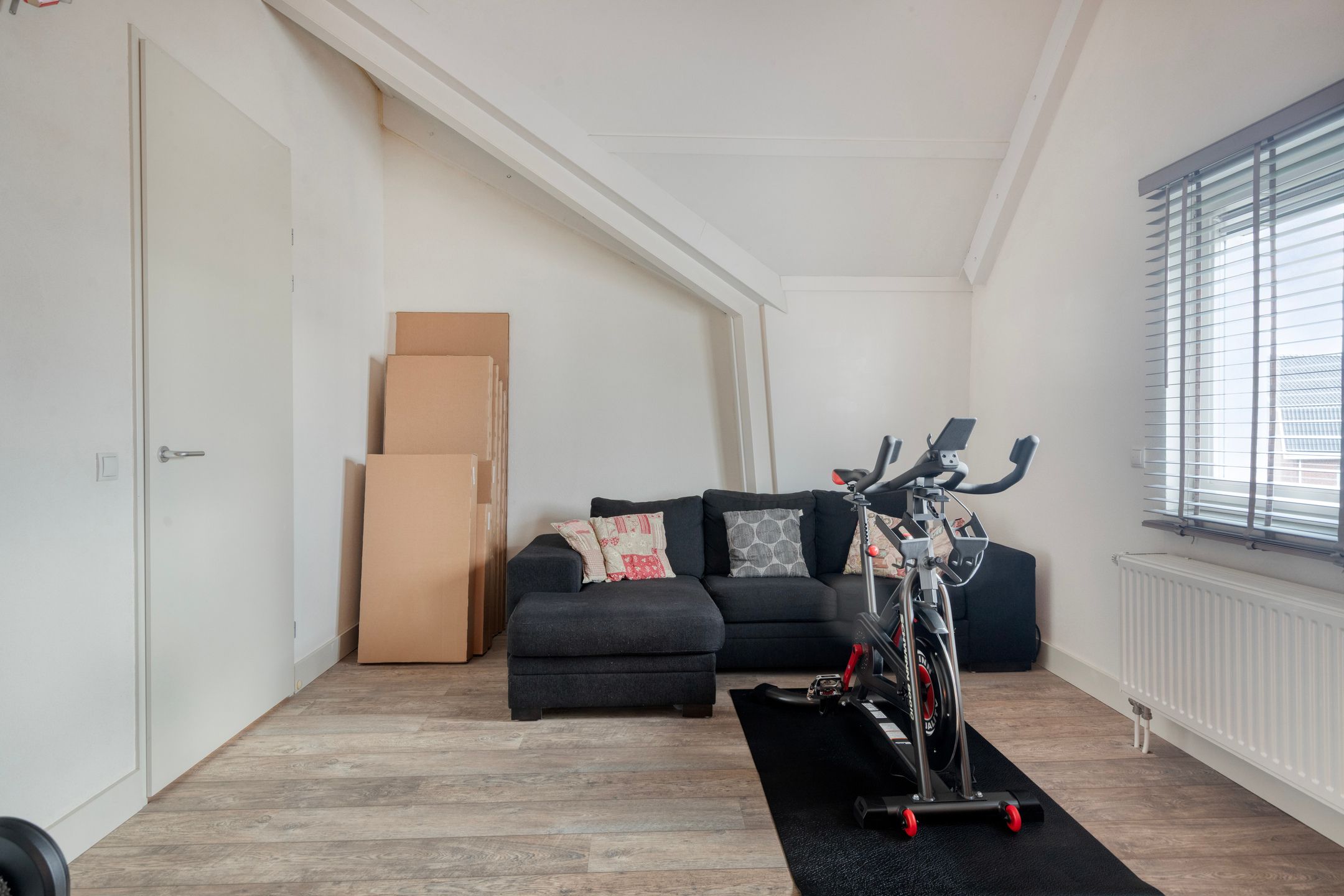 Photo 36 of Veenendaalstraat 151