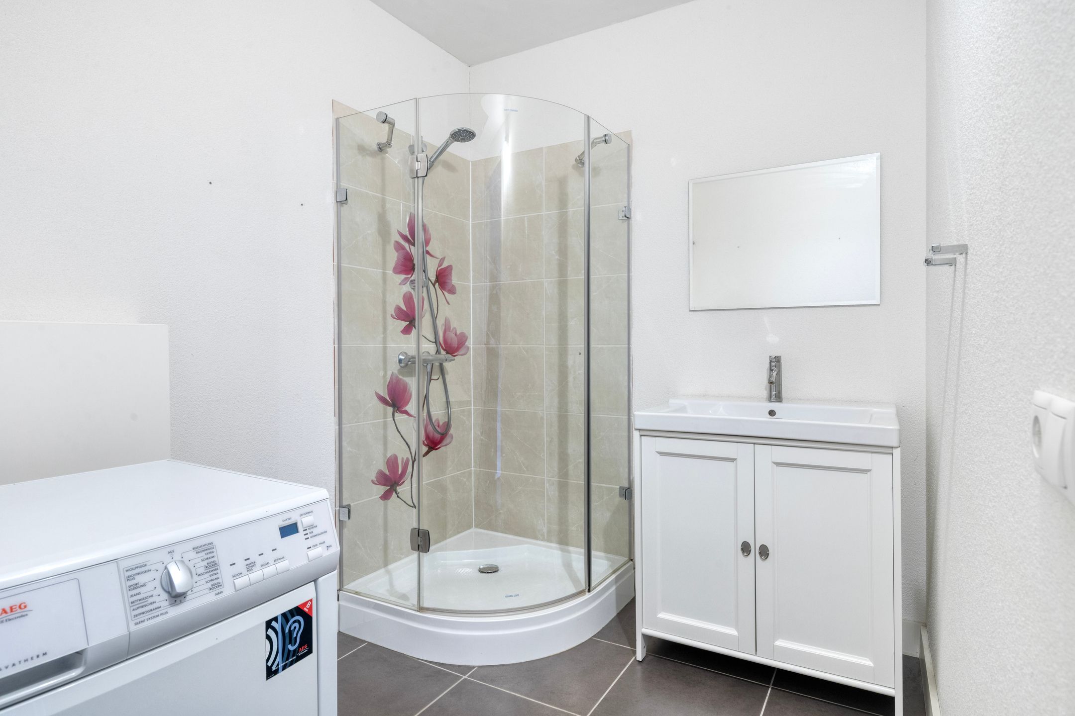 Photo 39 of Veenendaalstraat 151