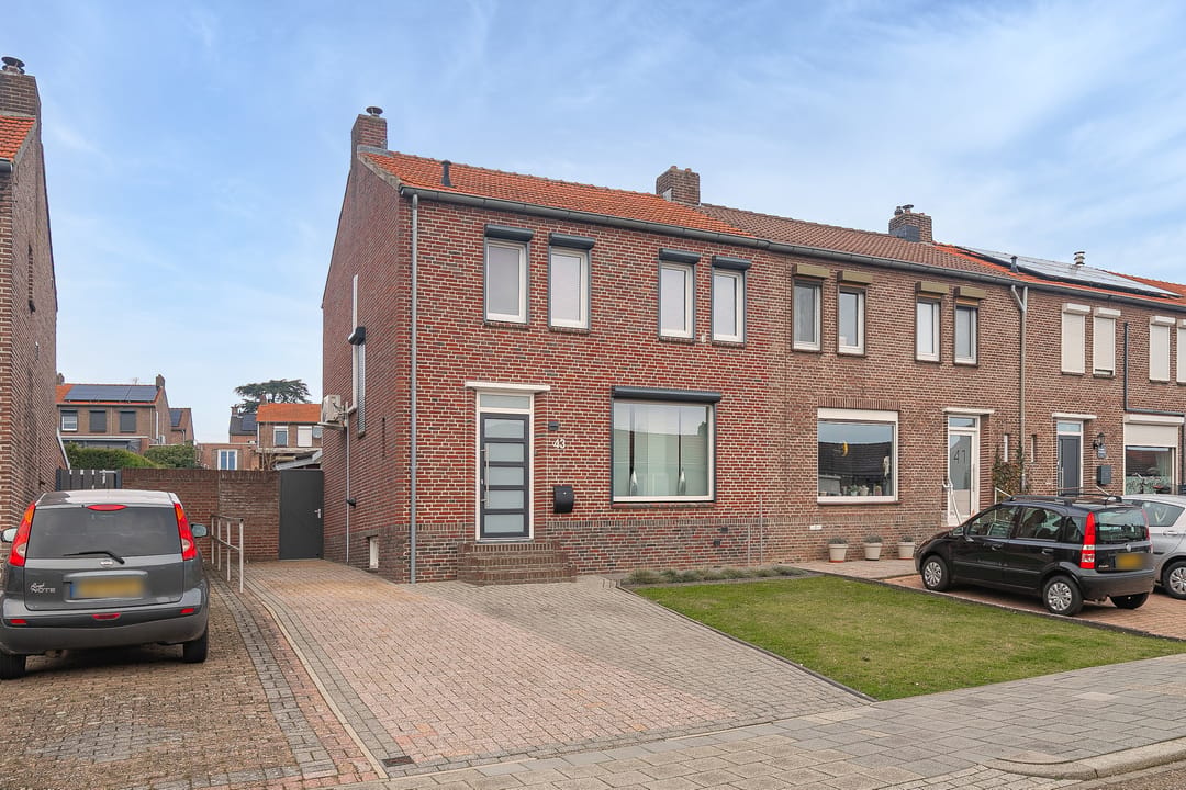 Photo 1 of Vasstraat 43