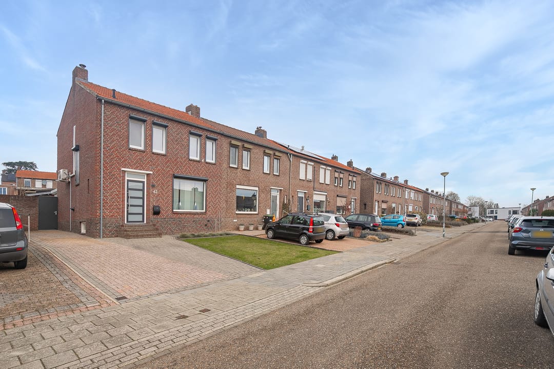 Photo 22 of Vasstraat 43