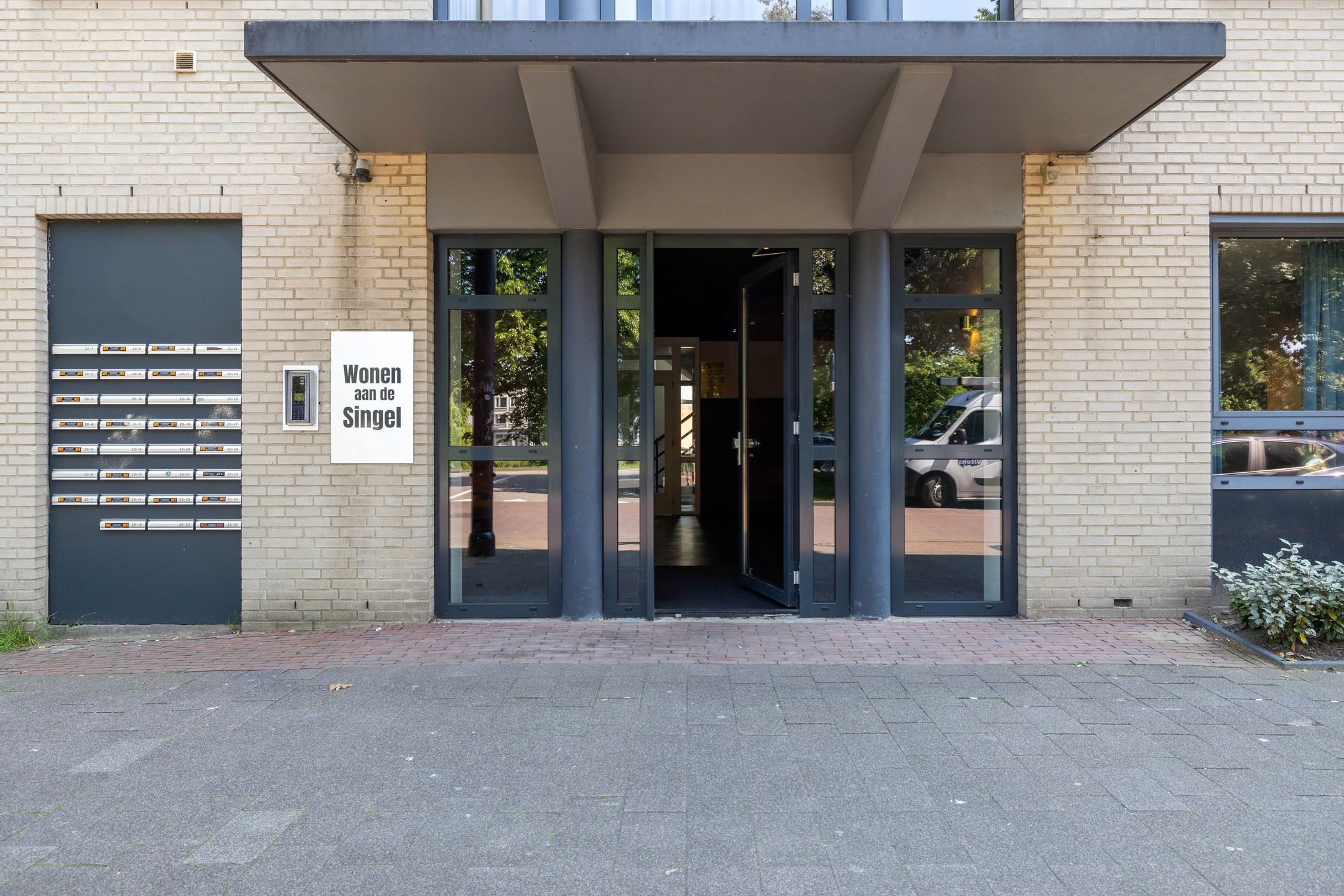 Photo 6 of Eusebiusbuitensingel 20-12