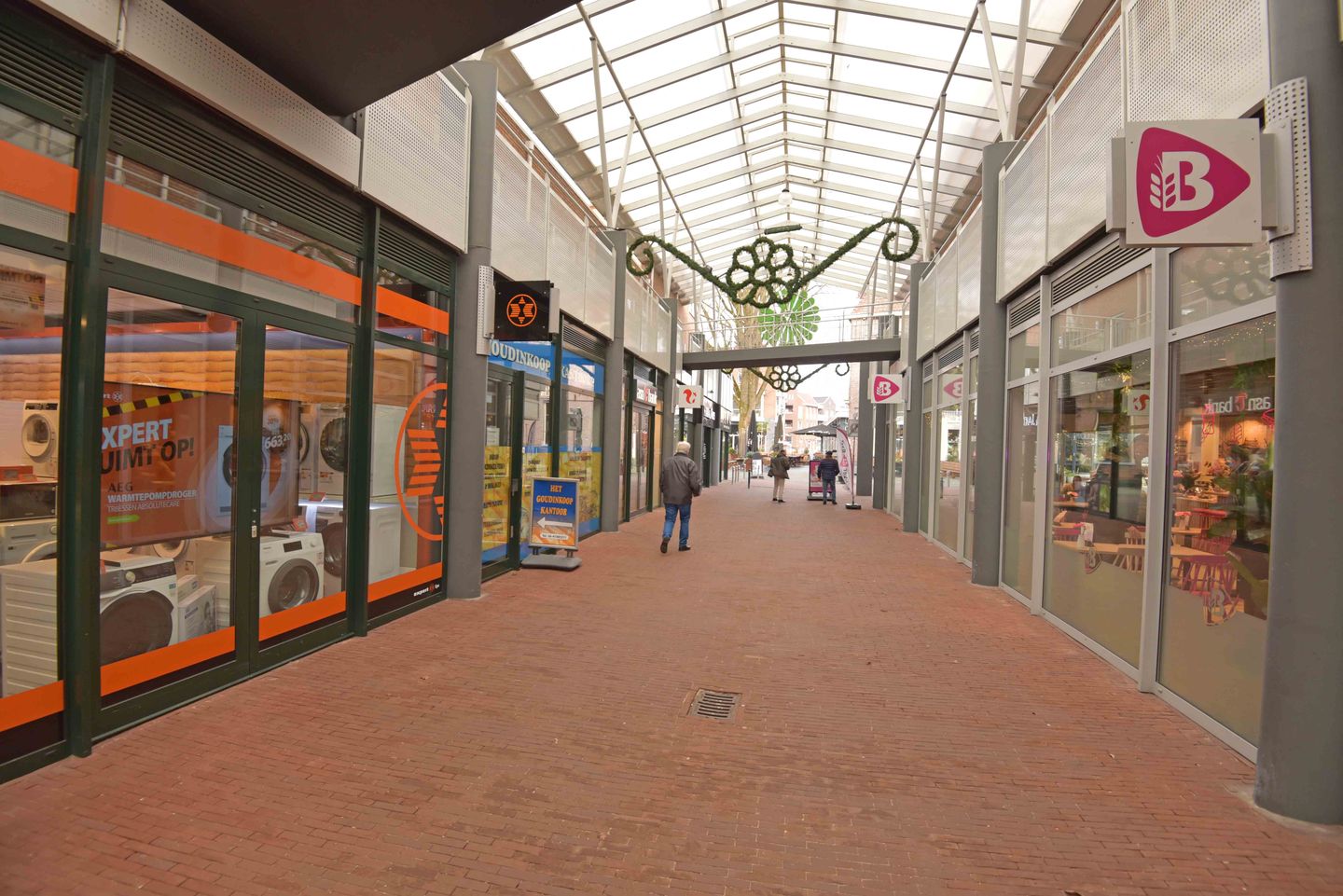 View photo 5 of Sternpassage 15-A