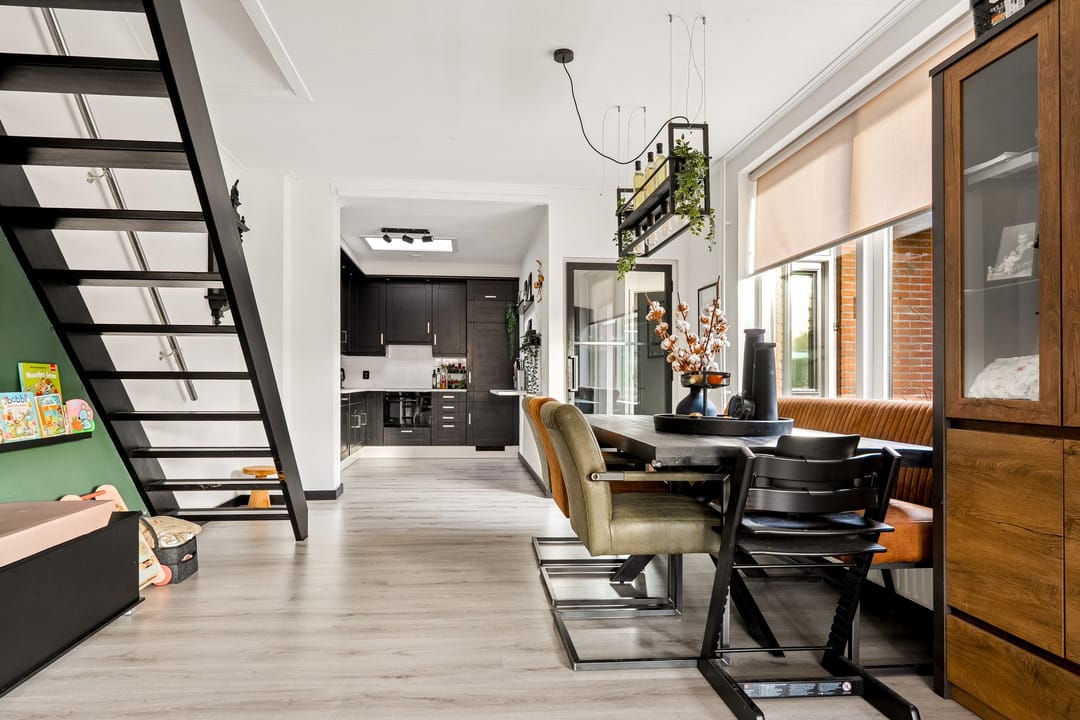 Foto 11 van Burgemeester van Heeckerenstraat 4