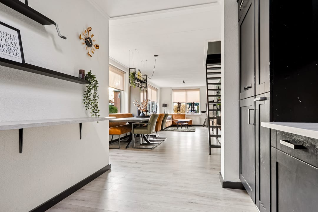 Foto 17 van Burgemeester van Heeckerenstraat 4