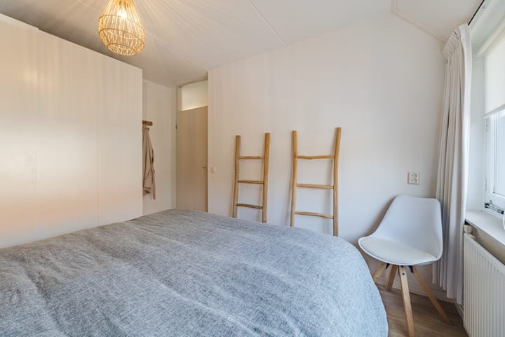 Foto 24 van Den Dries 4