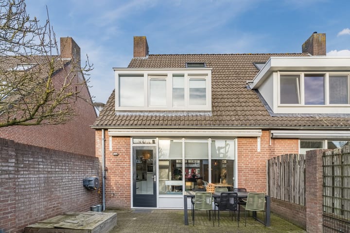 Foto 43 van Den Dries 4