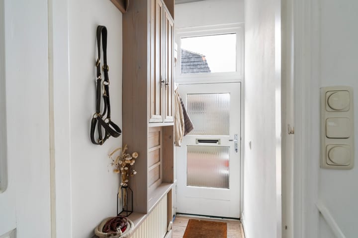 Photo 5 of Burgemeester Albertsstraat 18