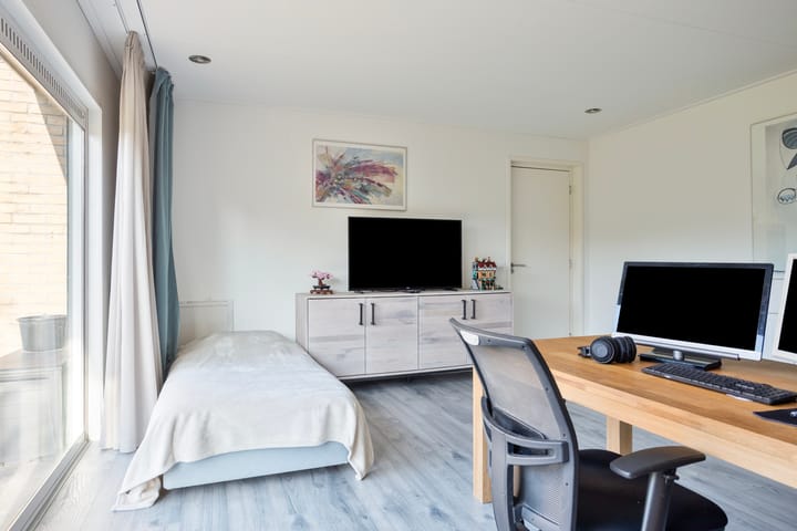 Foto 22 van Weegbree 31