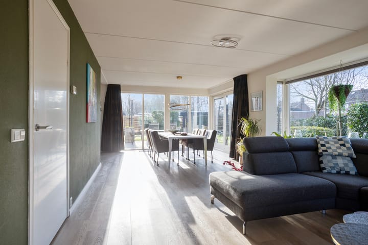 Foto 10 van Weegbree 31