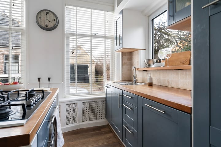 Photo 14 of Burgemeester Albertsstraat 18