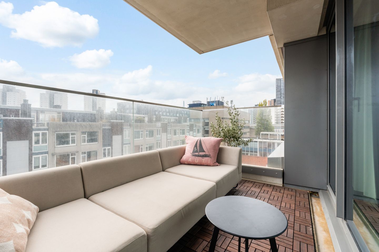 Foto 14 van Baan 44-R