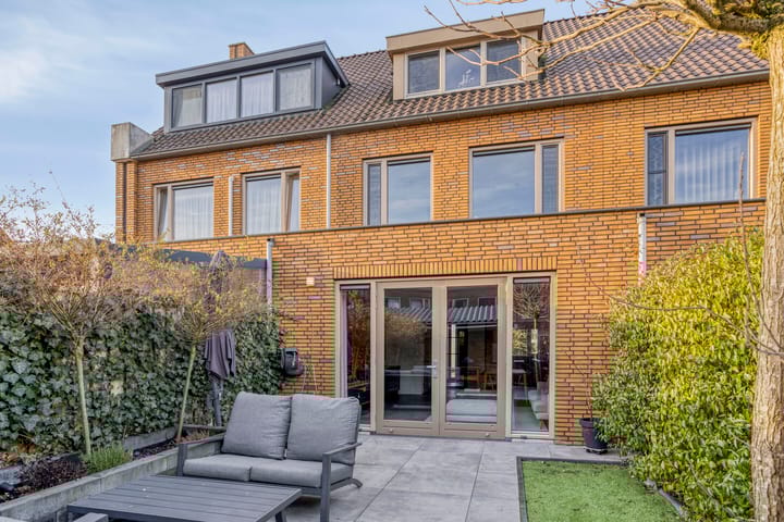 Foto 13 van Adelheidstraat 14