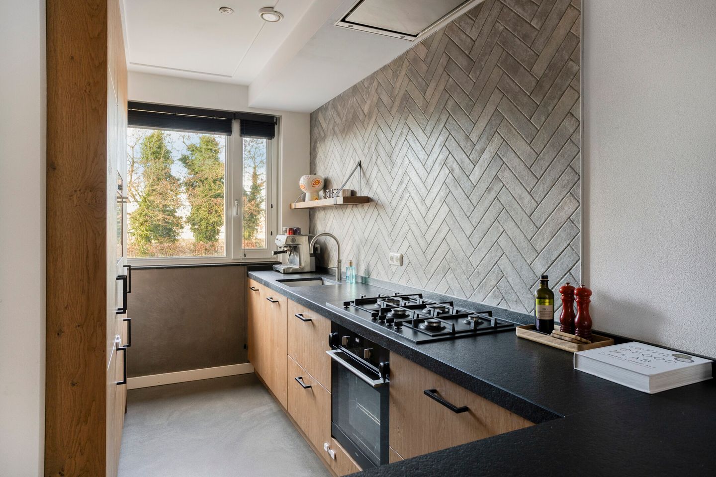 Foto 10 van Adelheidstraat 14