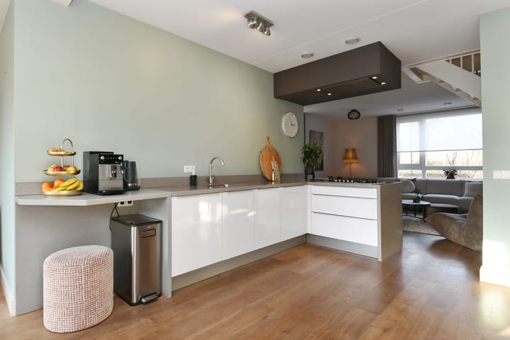 Photo 11 of Korenaar 24