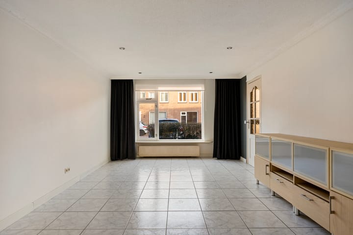 Foto 3 van van Gennipstraat 13