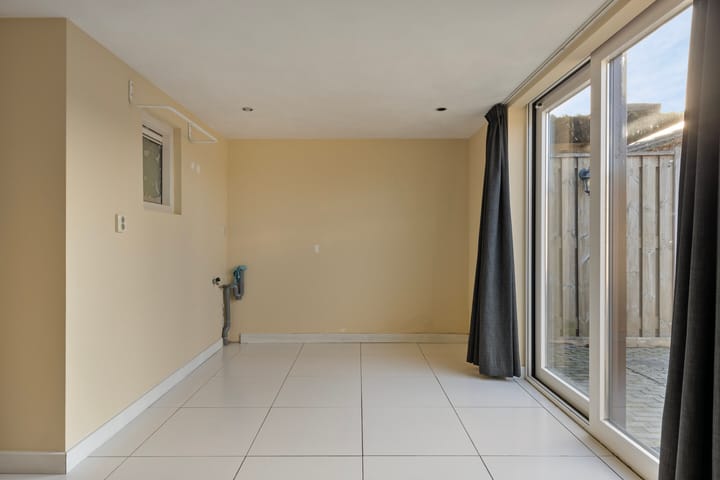 Foto 8 van van Gennipstraat 13