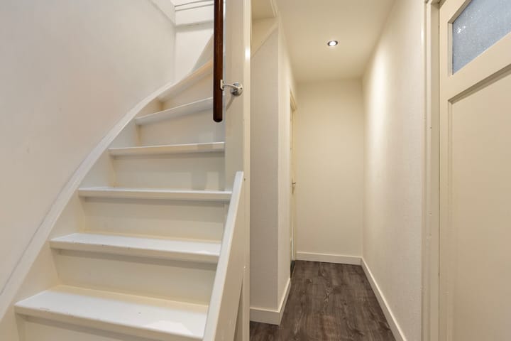 Foto 15 van van Gennipstraat 13