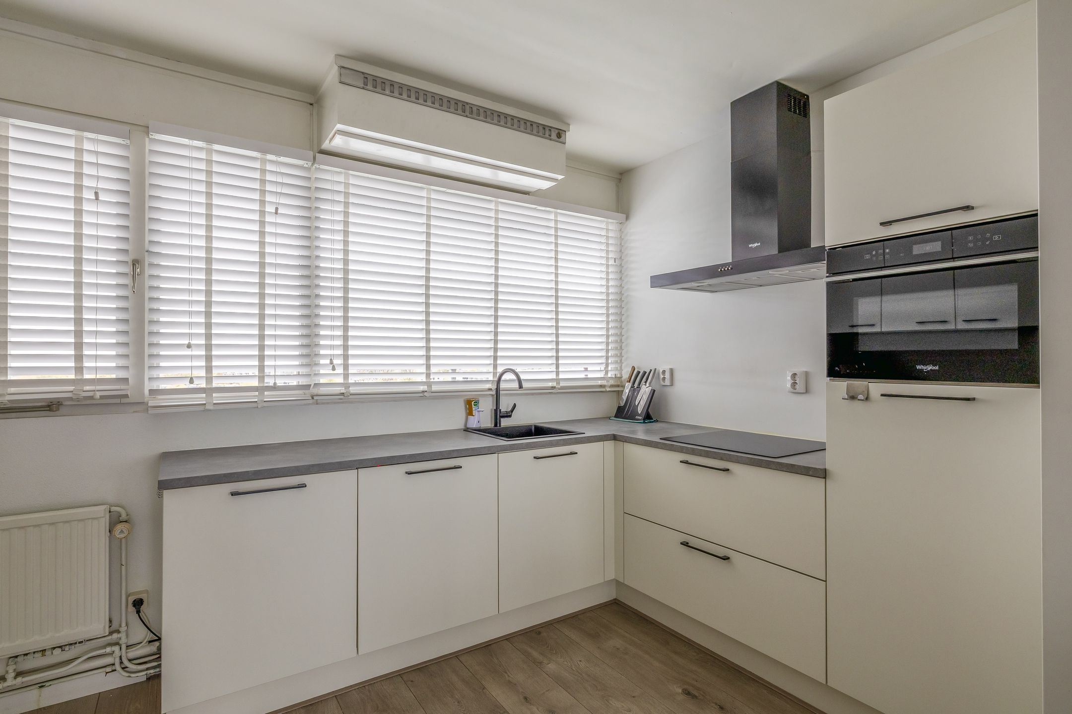 Foto 3 van Weena 1077