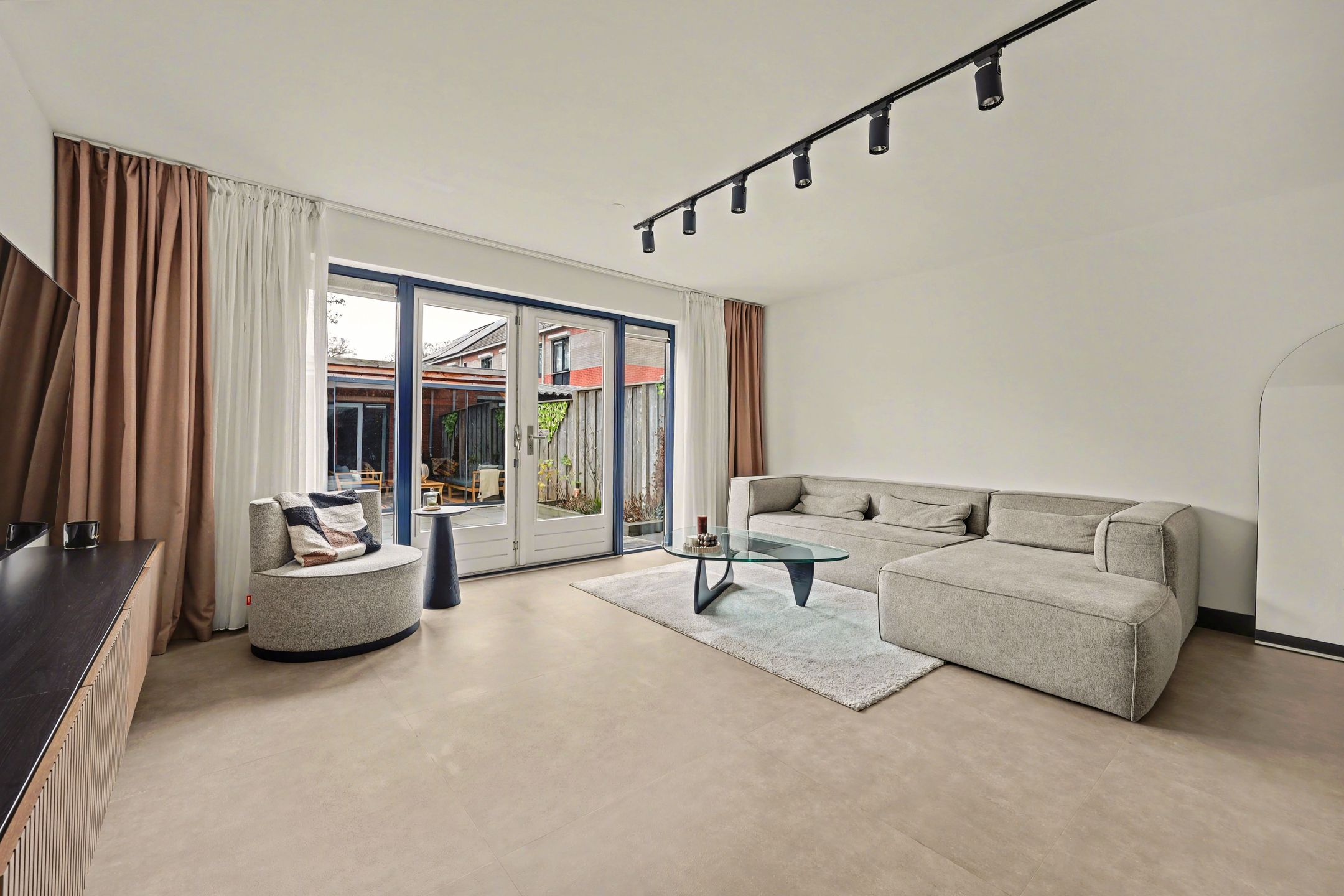 Photo 9 of Ferdinand Bolstraat 14-A