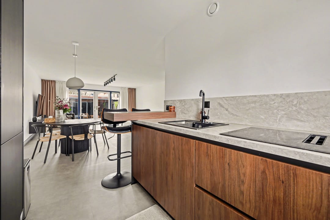 Photo 17 of Ferdinand Bolstraat 14-A