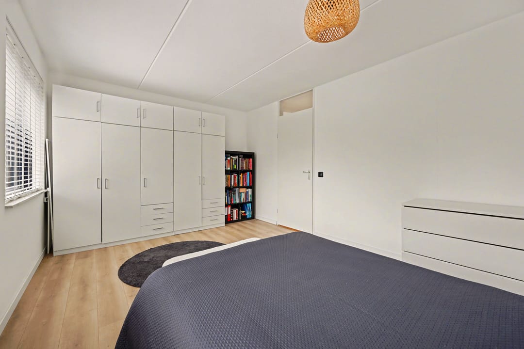 Photo 22 of Ferdinand Bolstraat 14-A