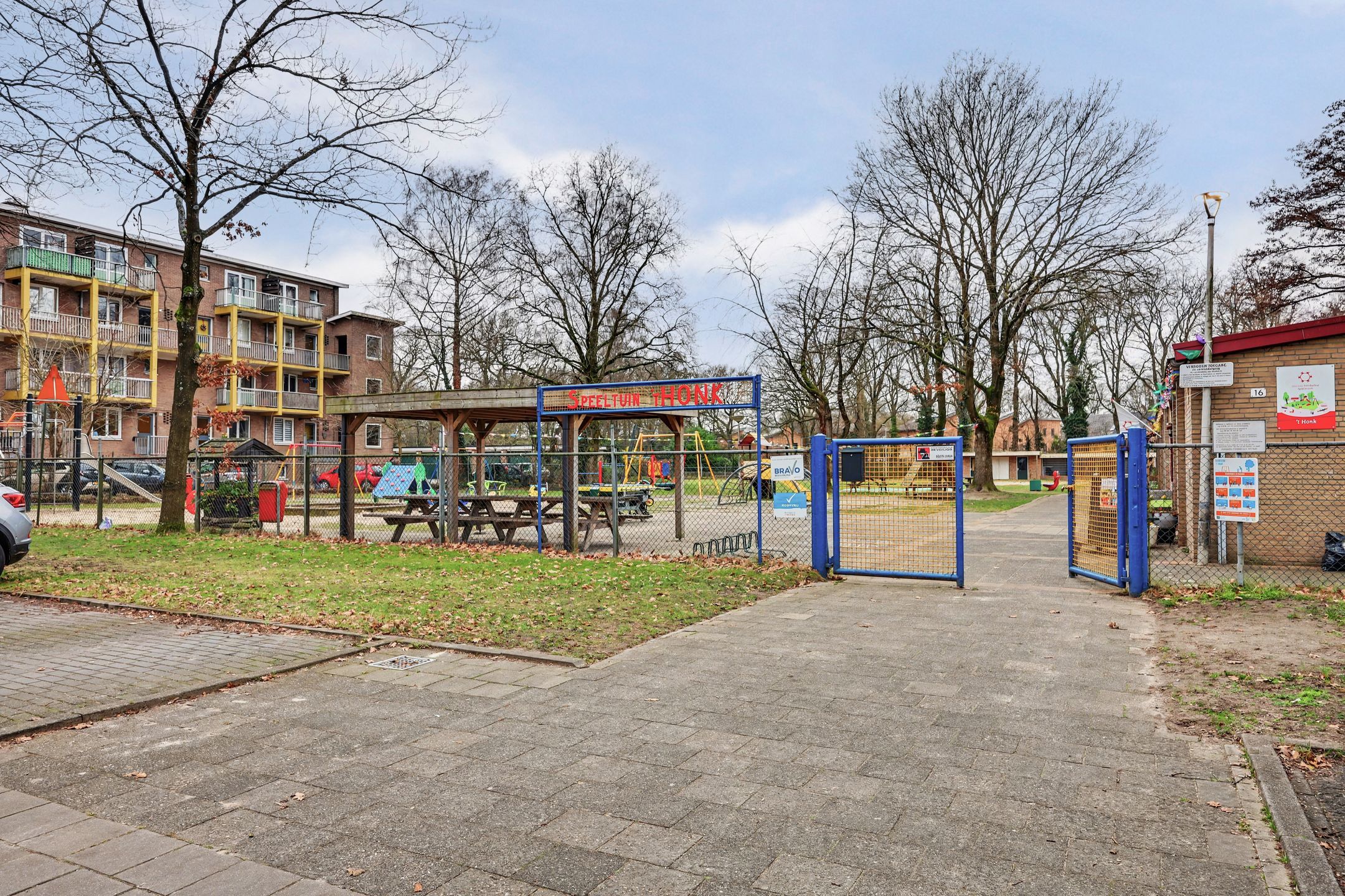 Photo 33 of Ferdinand Bolstraat 14-A