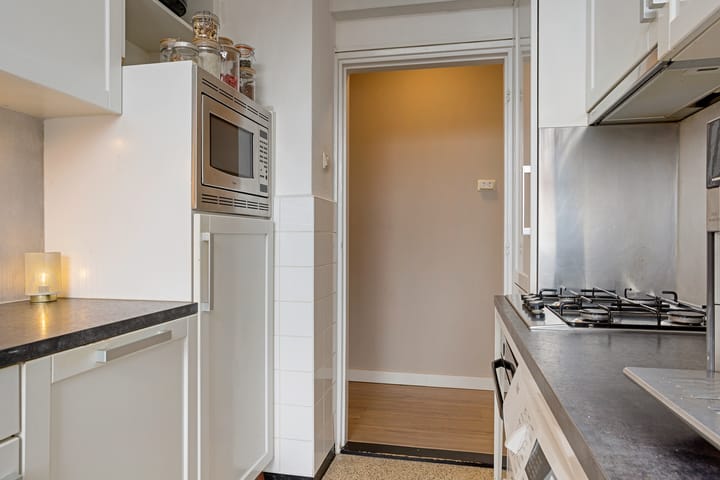 Foto 8 van Van Musschenbroekstraat 68-2