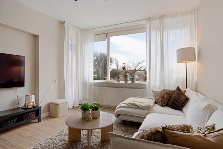 Foto 10 van Van Musschenbroekstraat 68-2