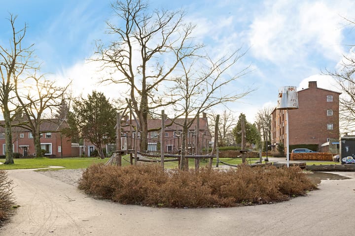 Foto 31 van Van Musschenbroekstraat 68-2