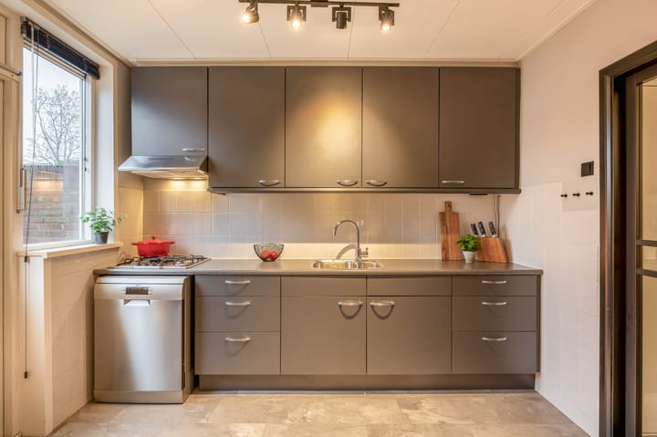 Photo 15 of Wethouder van Heldenstraat 34