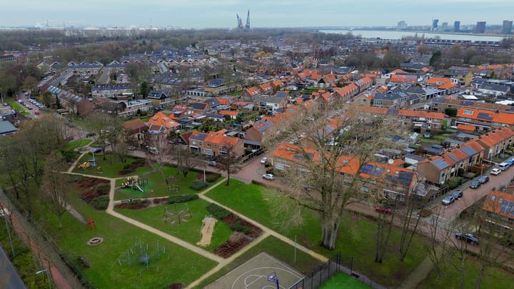 Photo 36 of Wethouder van Heldenstraat 34