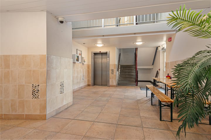 Photo 3 of Parallel Boulevard 246