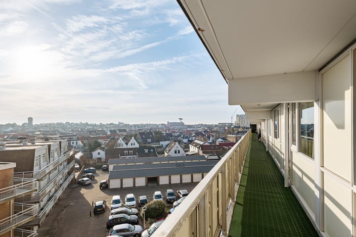 Photo 4 of Parallel Boulevard 246