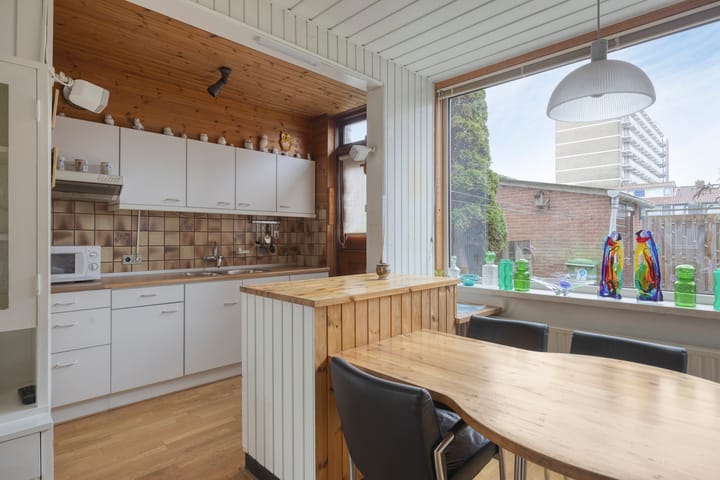 Foto 9 van van Alkemadelaan 11