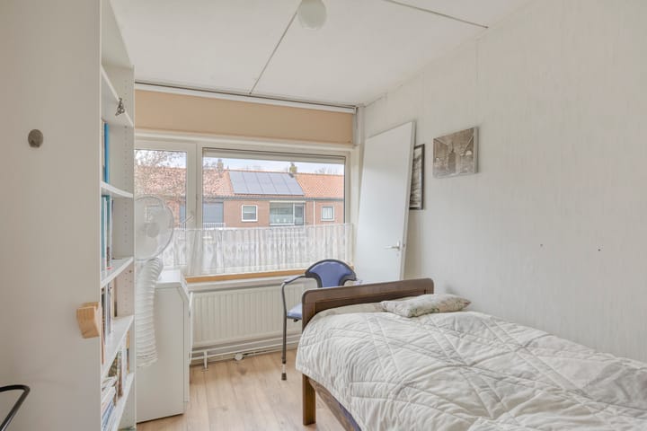 Foto 17 van van Alkemadelaan 11