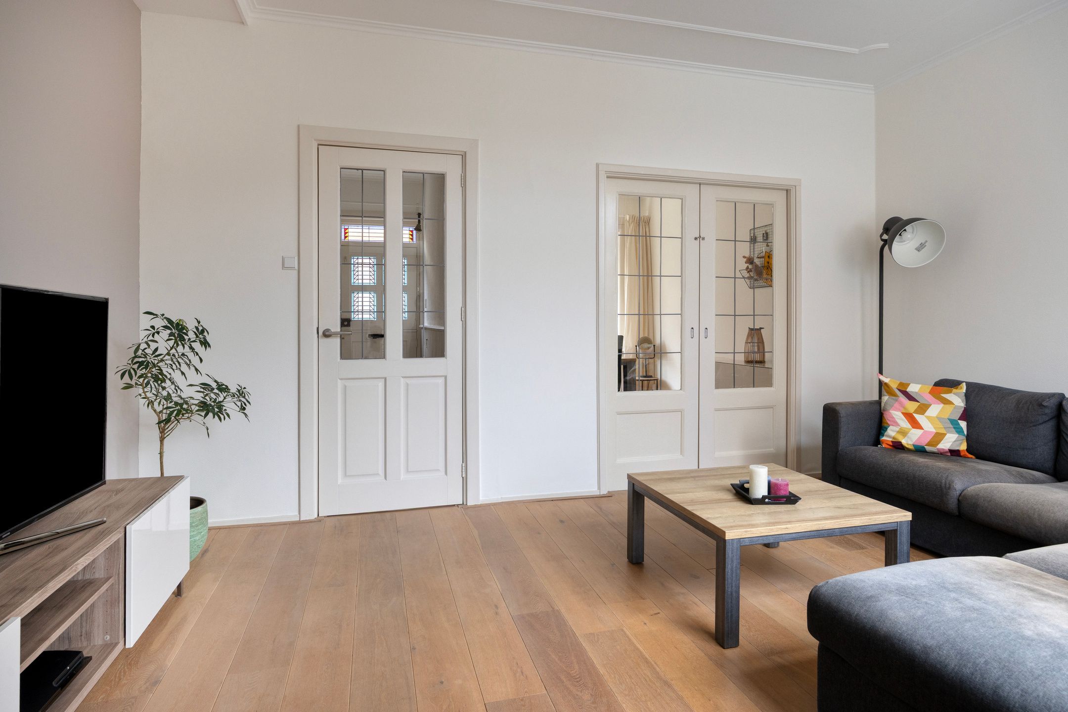 Photo 12 of Prins Bernhardstraat 6