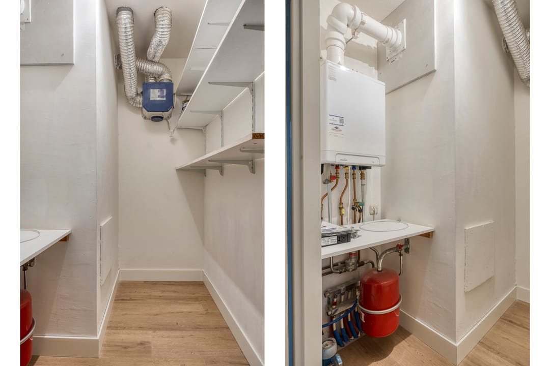 Photo 8 of Leeghwaterstraat 220