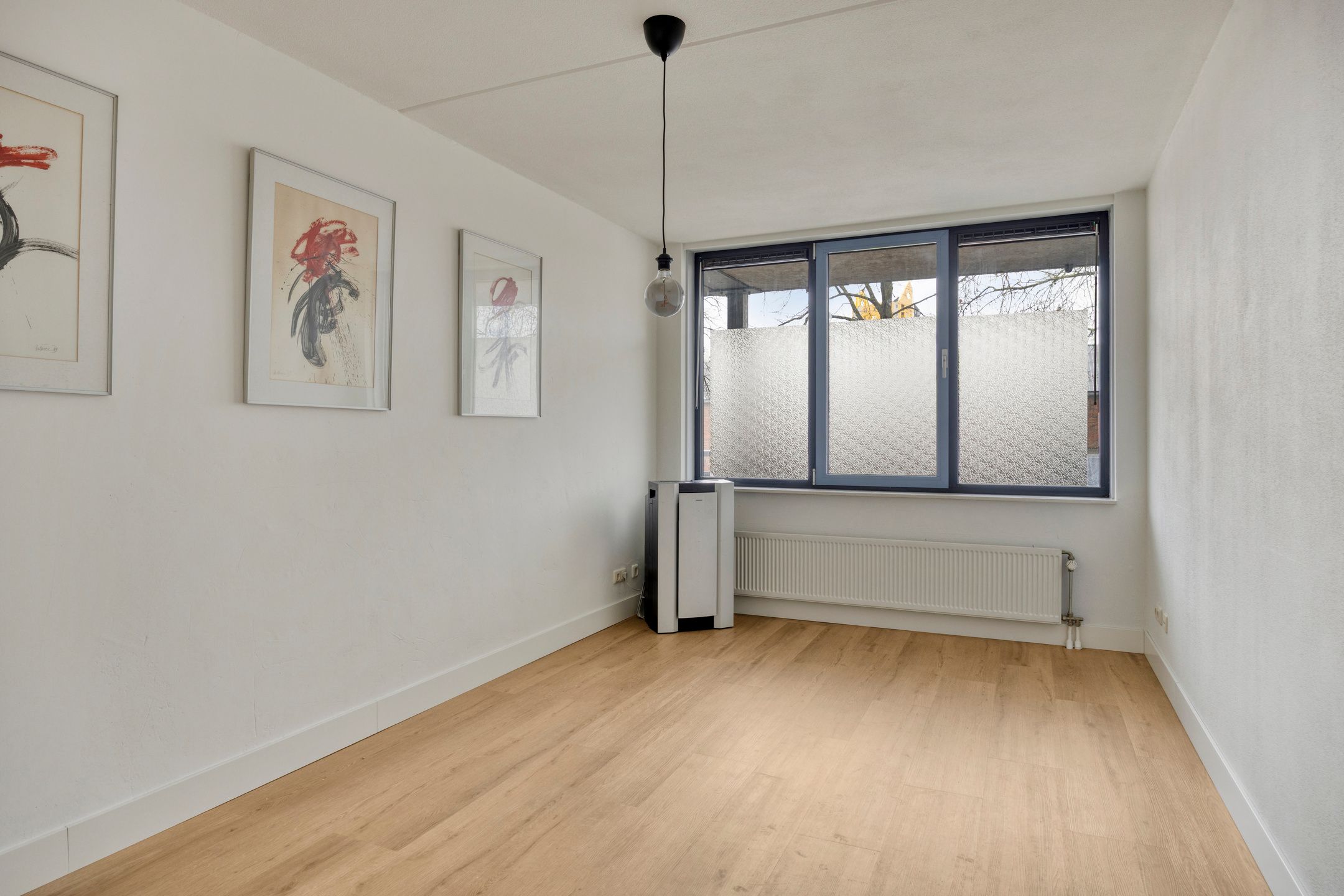 Photo 9 of Leeghwaterstraat 220