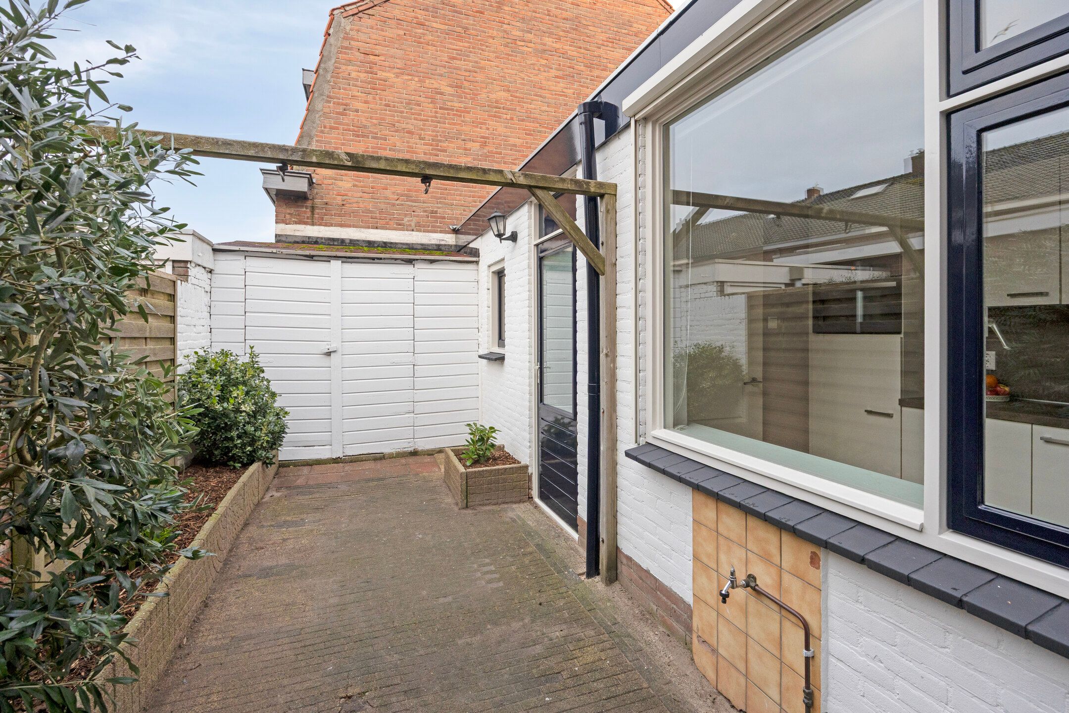 Photo 27 of Prins Bernhardstraat 6