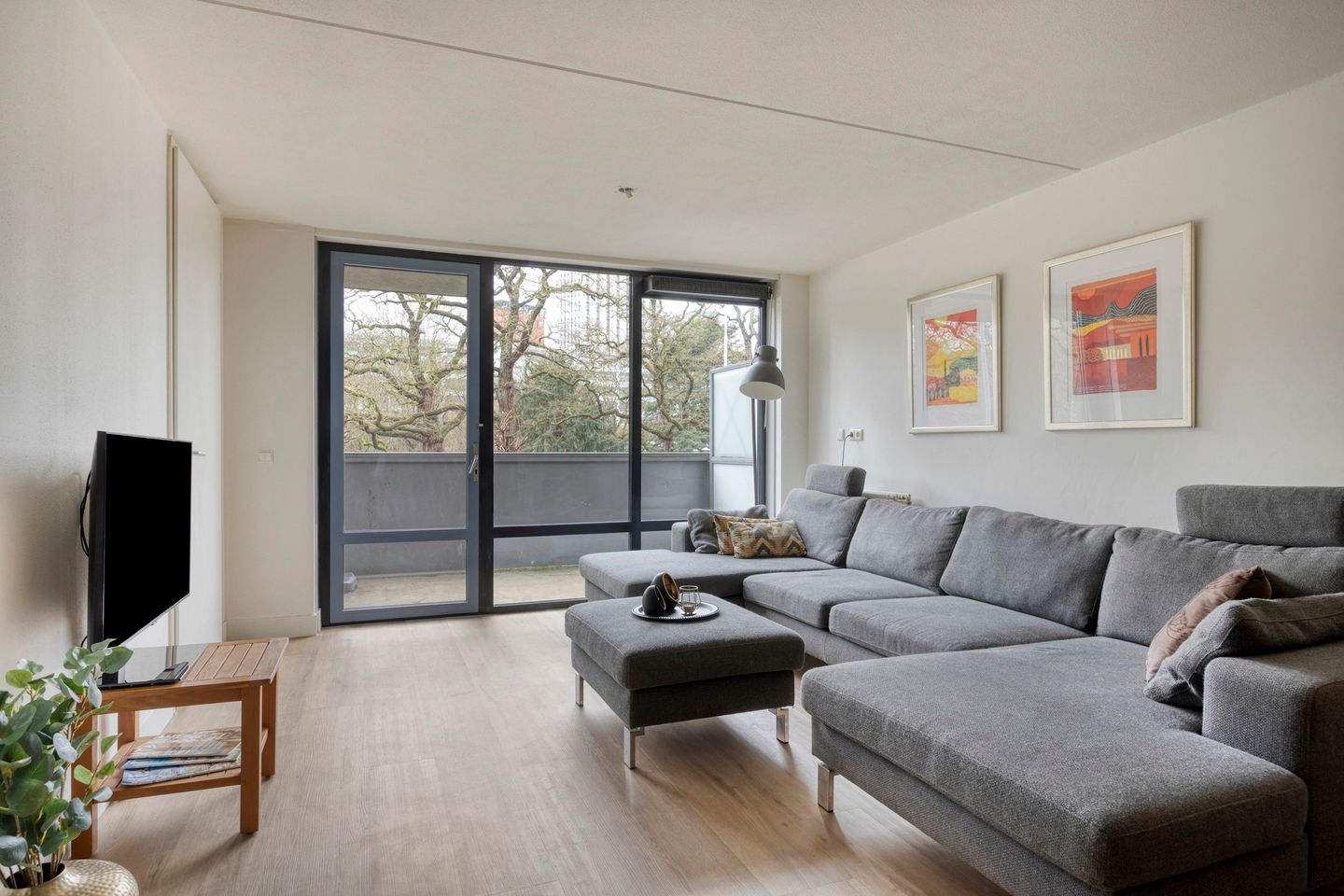 Photo 20 of Leeghwaterstraat 220