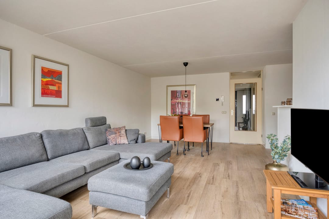 Photo 23 of Leeghwaterstraat 220